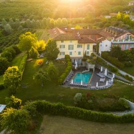 Relais Villa D'Amelia, hotelli kohteessa Benevello