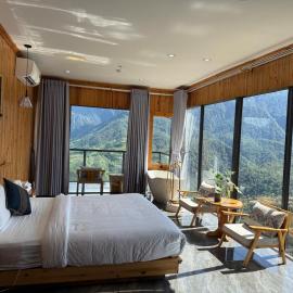 Lá Đỏ Hotel Retreat Sapa Center