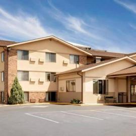 Fairbridge Inn And Suites, hotell i Spearfish