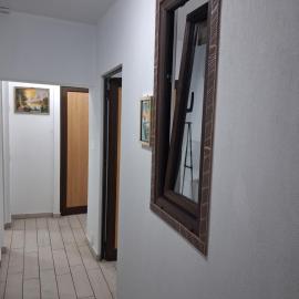 CazareCentru, hotel a Curtea de Argeş