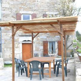 Gîte De Charme Portes De l'Aubrac, Hotel in La Chaze-de-Peyre