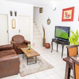 La Villa des Pins - Alep, hotel a Nzamata