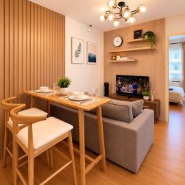 Davao Condo 2BR at Seawind With Netflix Fast Wi-Fi & Backup Wifi Near Airport and & Samal Island Ferry