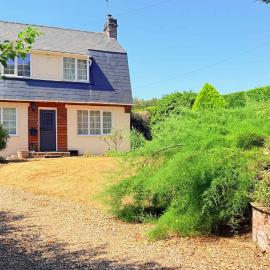 Dutch Cottage Spacious 2-Bed with Large Garden