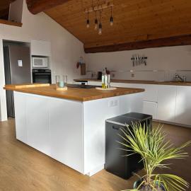 Chalet en pleine nature au-dessus du village