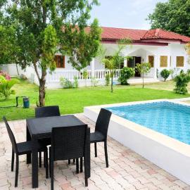 La Villa des Pins - Toscane – hotel w mieście Libreville