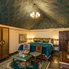 Camp & Desert Safari & Pool, Hotel in Sām