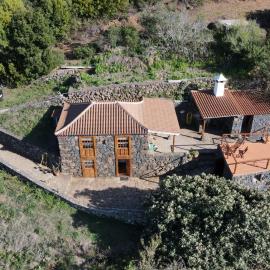 Media Luna Cottage, hotel i Garafía