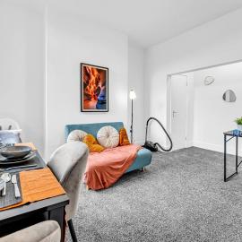 Gladstone Nest by BET Stays 4 Bedroom House