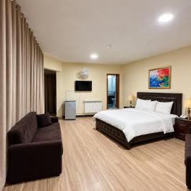 RockCliff Resort 2 Bedroom Suite at Kashmir Point - 10 min to GPO