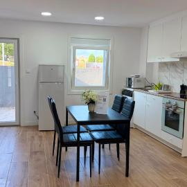 Duplex with terrace beach leisure activities and free parking