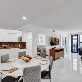 Ocean View Spacious 2 BDR Condo Beach Service 609