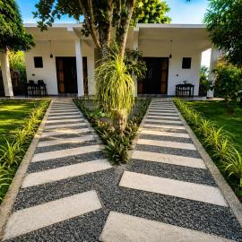 Green path hotel
