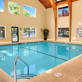 Lakefront Viking Oasis - Beautiful Viking Estates condo complex on the lake!, Hotel in Big Bear Lake