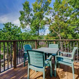 Pet-Friendly Lake Escape in Osage Beach