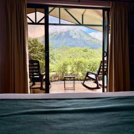 Boutique Villa with Jacuzzi & Stunning Arenal Views Villa Luna 1