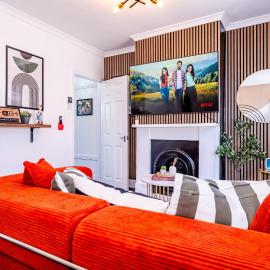 Bold Boutique look - Sleeps 10 - Garden - Parking