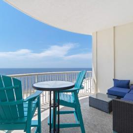 Gulf-Front Condo with Pool Hot Tub & Sauna, ξενοδοχείο σε Gulf Shores