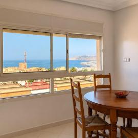 Spacious apartment with sea view