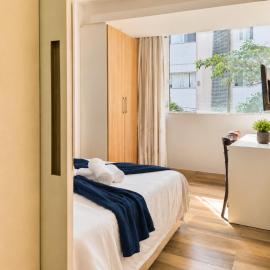 Flat Beverly Hills 101A