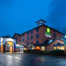 Holiday Inn Express Stafford by IHG، فندق في ستافورد