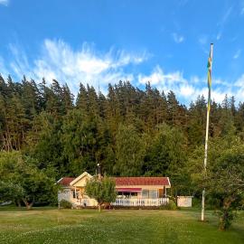 2 Bedroom Cozy Home In Uppgränna