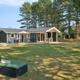 Idyllic Family Summer House 75 Meters From Coast