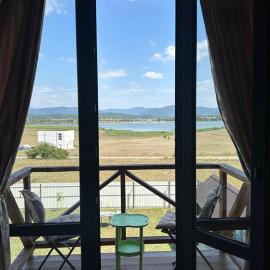 Lakeview Lounge Bazaleti