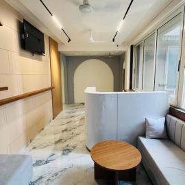 hotel the leora