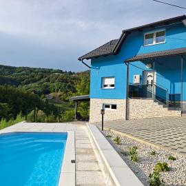 Kuća za odmor Desinić Gora, hotel in Pregrada