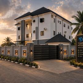 TOMA Hotel, hotel v Uyu