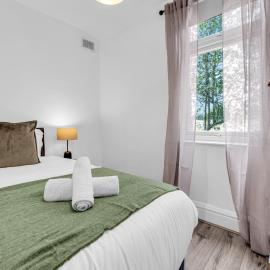 Modern 3BR l Minutes 2 LFC l Contractor Friendly, hotelli Liverpoolissa