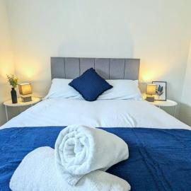 Watton House - 3 bedroom house with garden