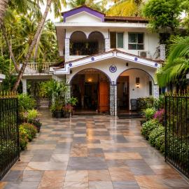Jes coastal comforts, Hotel in Majorda