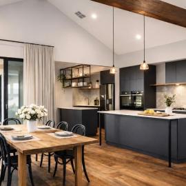 Coastal Luxe in Madora Bay - Walk to Beach