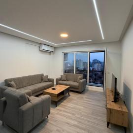 The Golden View -2 Bedroom & 2 Bathroom - Garage Parking, Hotel in Pristina