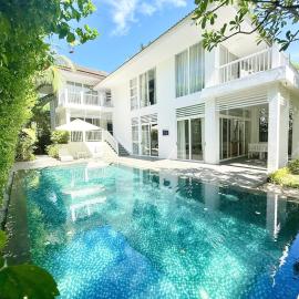 Coast & Nest Villa Da Nang, hotel i Da Nang