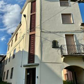 Maison Sarraj Cereseto، فندق في Compiano