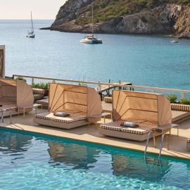 Mondrian Beach Lifestyle Resort By Accor: Cala Llonga'da bir otel