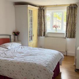 Cottage Annexe - Sleeps 4 - Parking and Patio