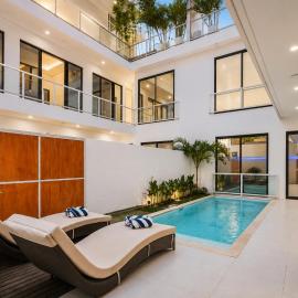 Lux Village and K Resort، فندق في سمينياك