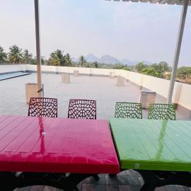 Garden comforts, hotel en Madhugiri