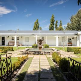 La Riviera Boutique Hotel