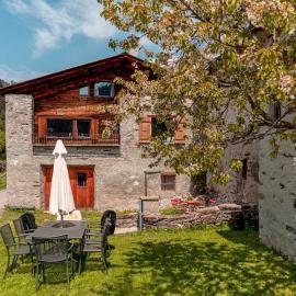 Sunny, rustical 5 room cottage in Valposchiavo