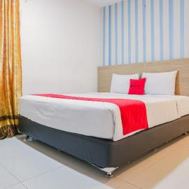 RedDoorz Plus @ Cemara Asri Medan, hotel v destinaci Pulauberayan Dadap