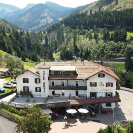 Alpen Family Hotel Someda, hotel a Moena
