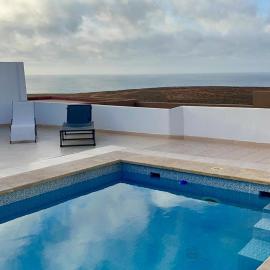 Sea & Mountain View Villa, hotel en Gourizim