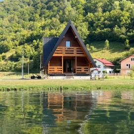 Bungalow Jajce 1 Cottage, Hotel in Jezero