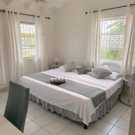 Home2Home Guesthouse, hotel en Christ Church