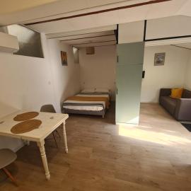 Studio - climatisé - proche centre ville, espace carat, gare - parking gratuit